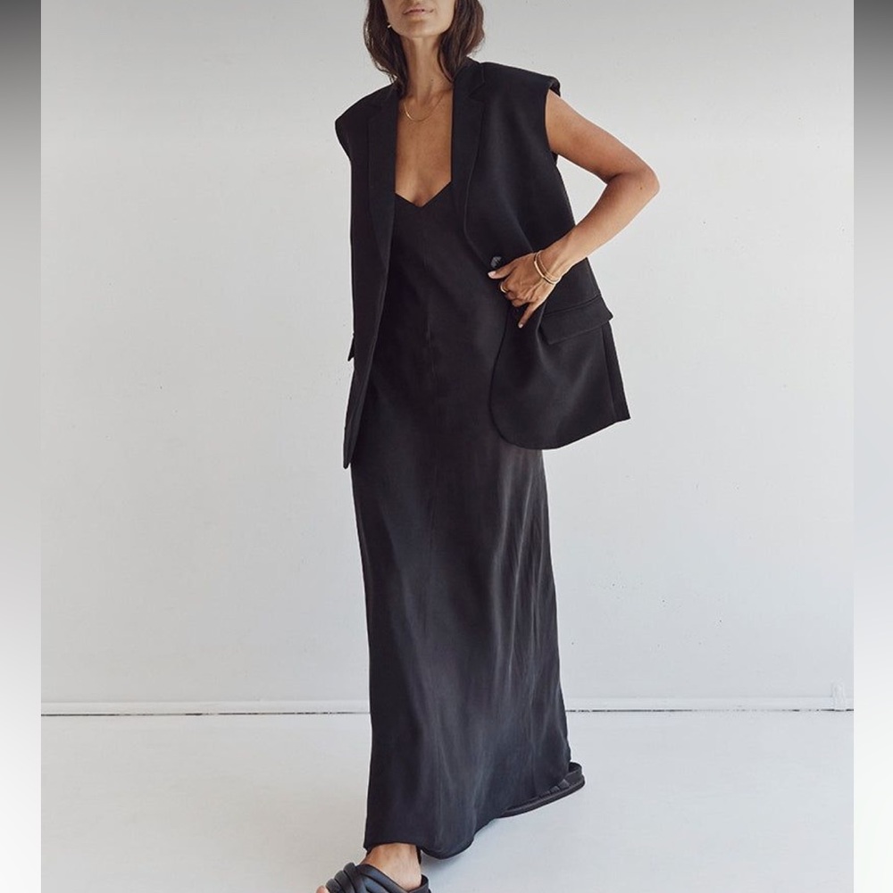 Dissh KINGSTON BLACK CUPRO MIDI DRESS